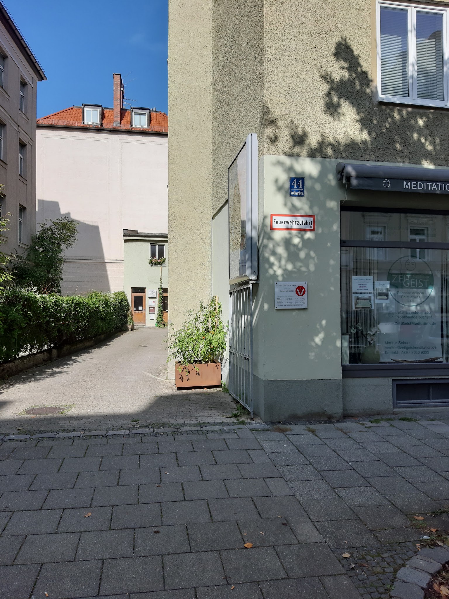 Dr. Dorothea Hünemörder