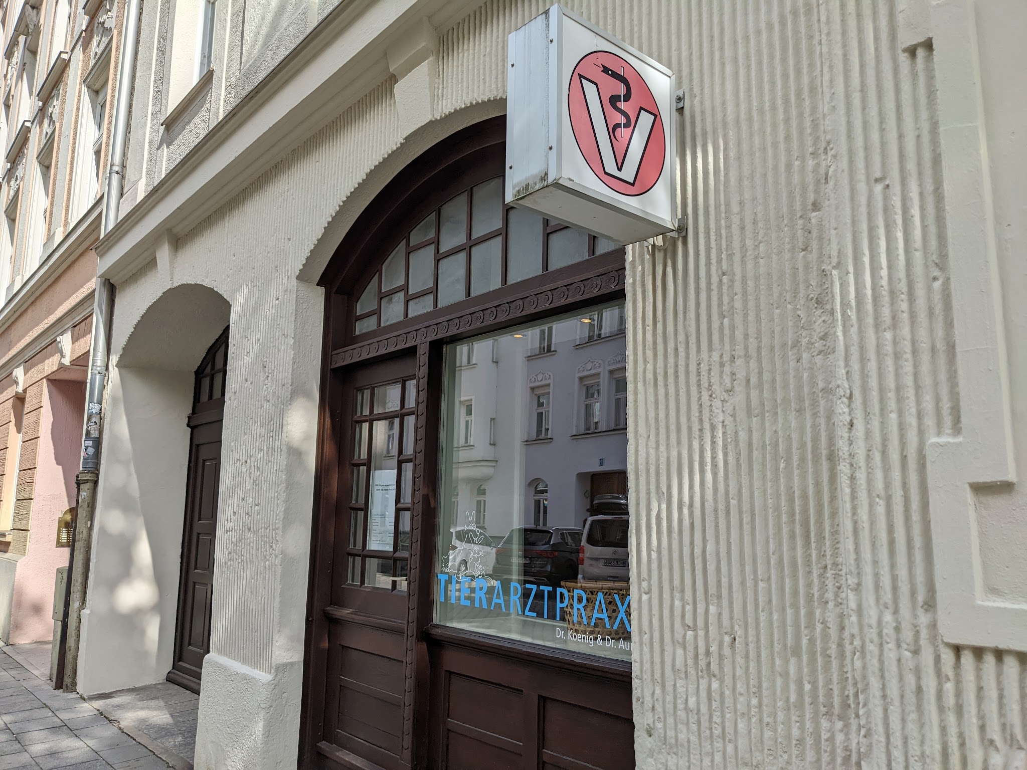 Dr. Koenig & Dr. Aumann