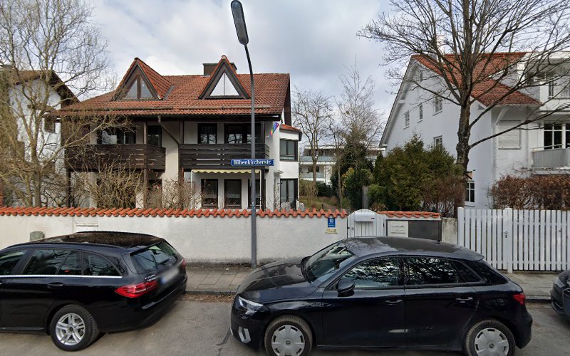 Dr. Heidi von Moreau