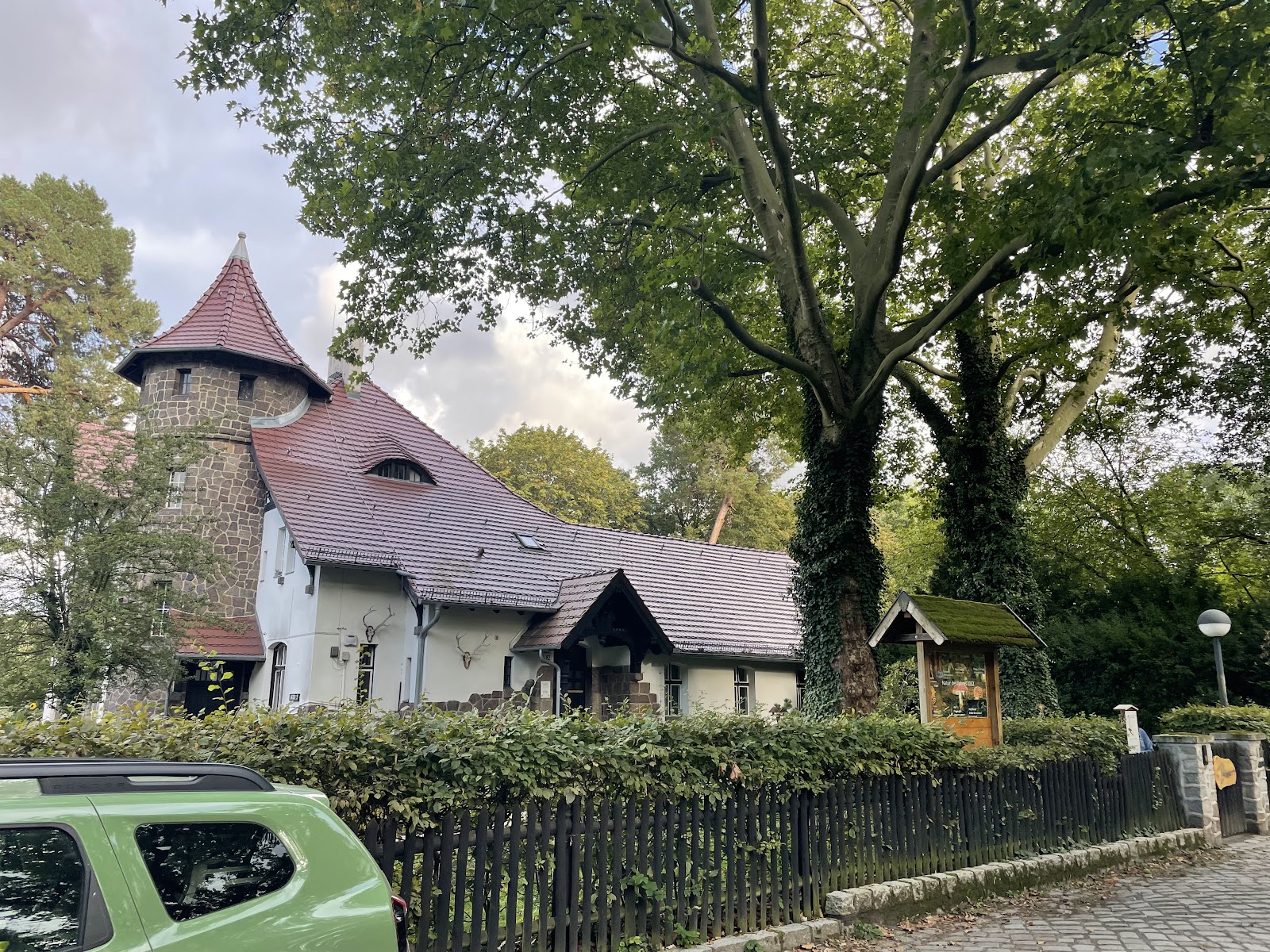 Hundekehlefenn in Berlin – Praxisfoto 7