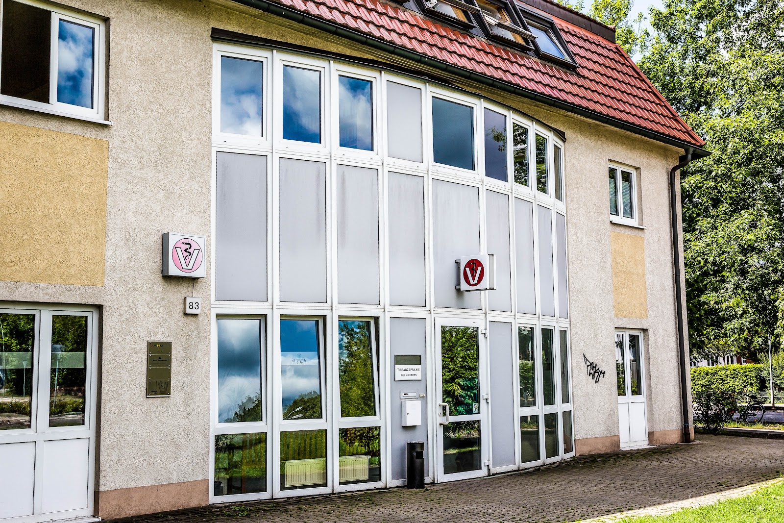IHR TIERÄRZTETEAM GLIENICKE Inh. Frau Dr. Ellen von Czapiewski in Oberhavel – Praxisfoto 1
