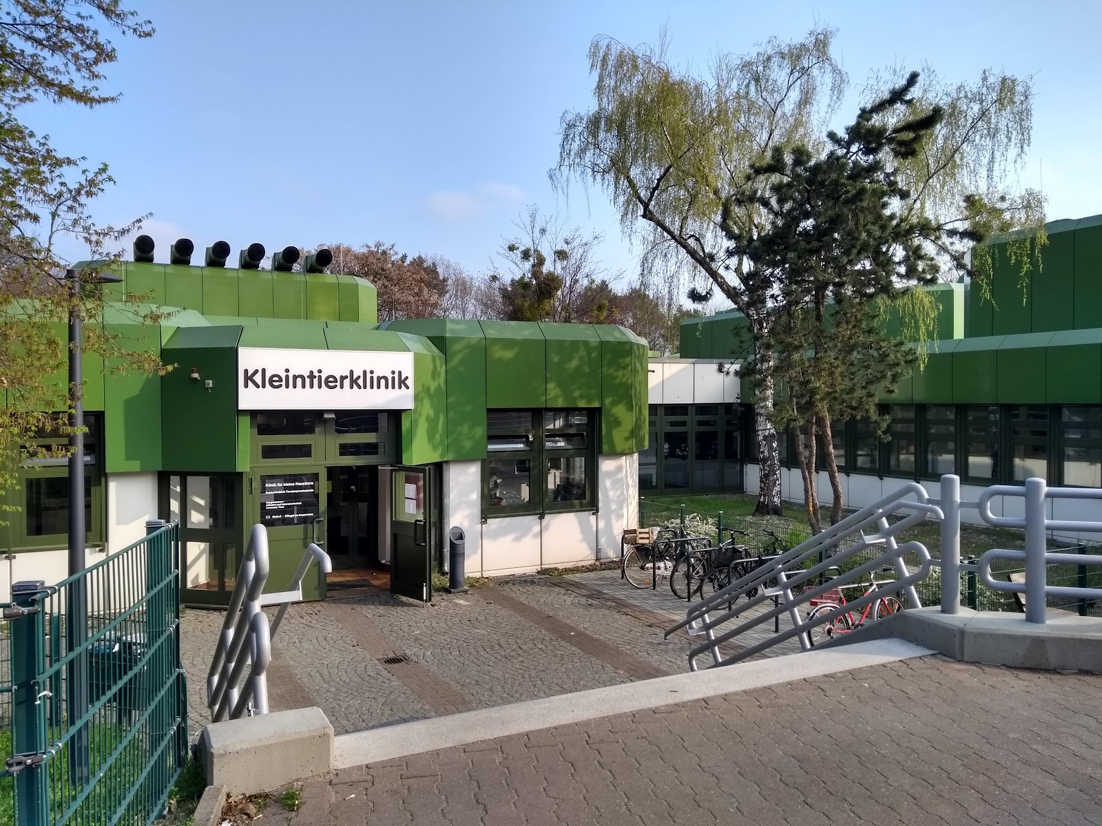 Klein- und Heimtierklinik der FU Berlin in Berlin – Praxisansicht